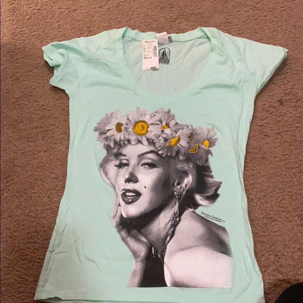 NWT mint green Marilyn Monroe tee